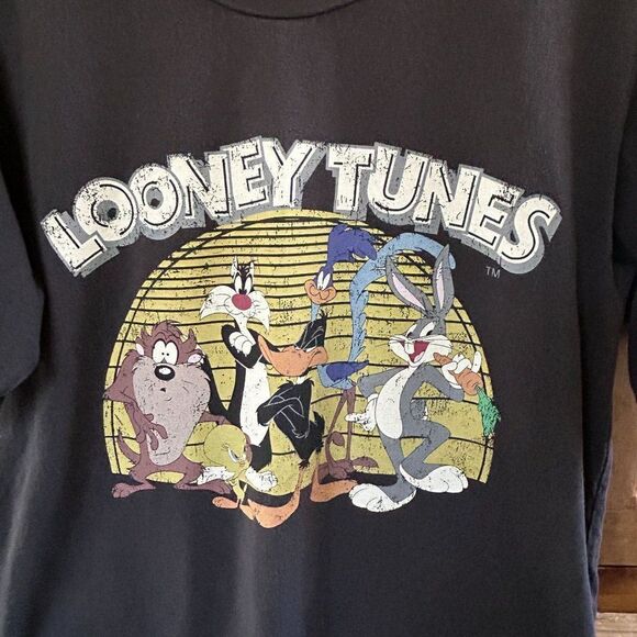 Mo & Co Looney Tunes Small Graphic Tee Shirt Tweety Bugs Bunny Sylvester Daffy - Picture 3 of 12